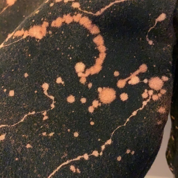 Custom Bleached Off Shoulder Cropped Sweatshirt reverse bleached dye - Picture 5 of 5